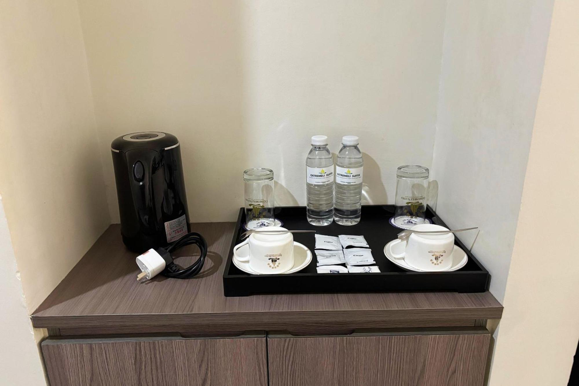 เอ็กทรีมเมลี สวีท Apartment มะนิลา ภายนอก รูปภาพ