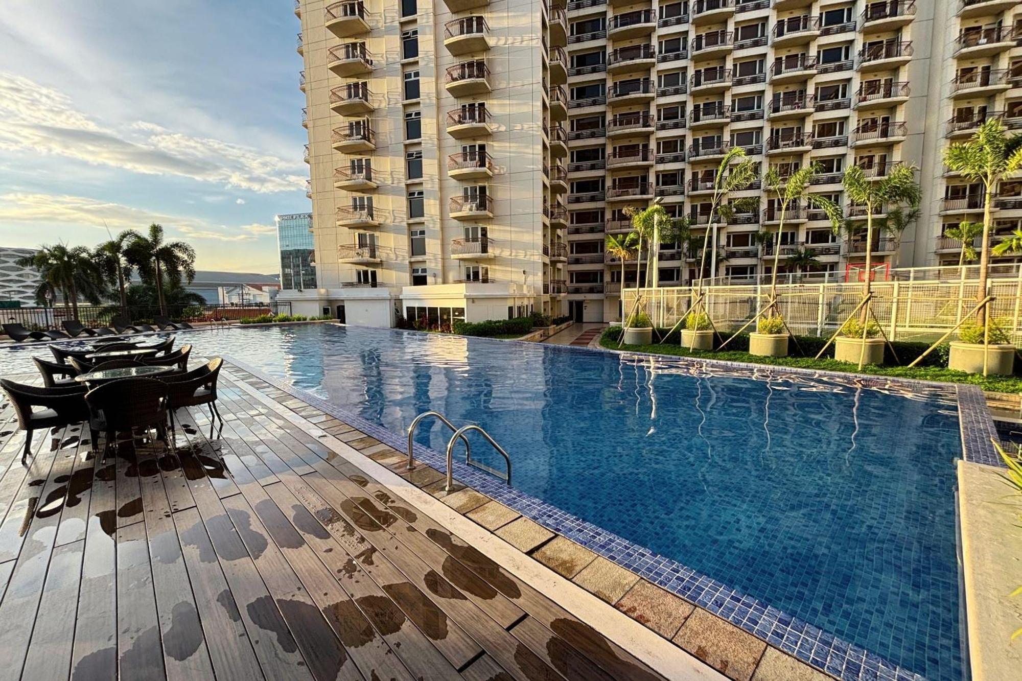เอ็กทรีมเมลี สวีท Apartment มะนิลา ภายนอก รูปภาพ